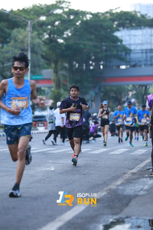 Race photo from Isoplus Run 2024 Surabaya