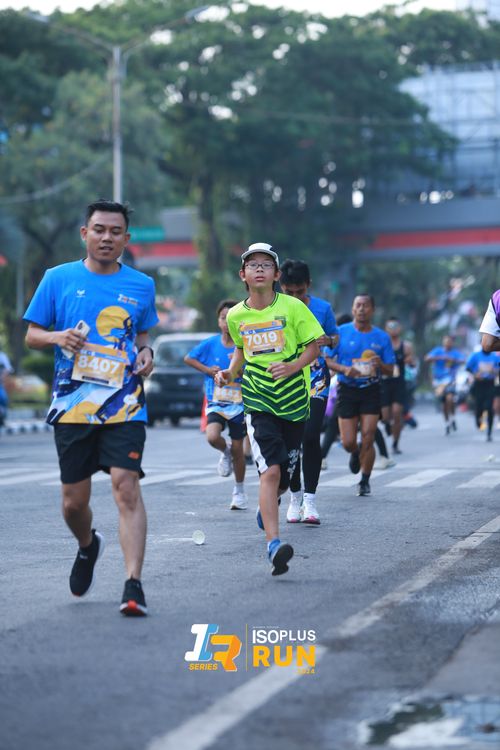 Race photo from Isoplus Run 2024 Surabaya