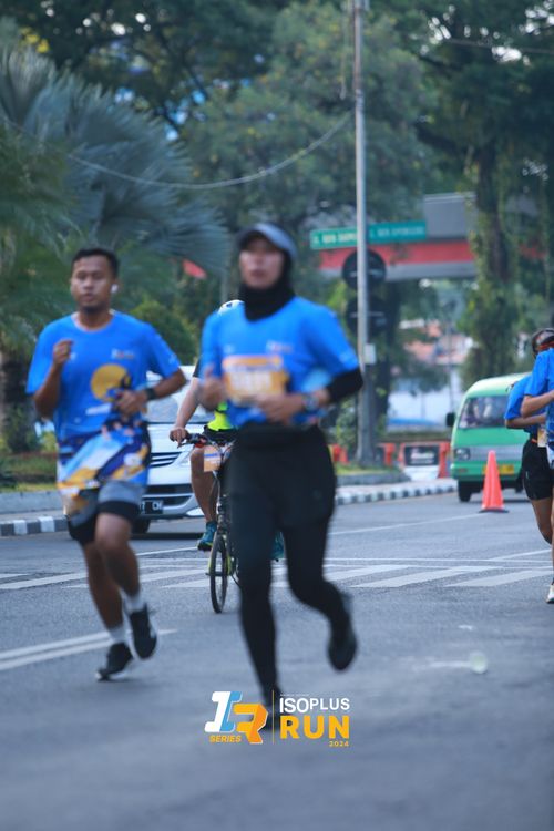 Race photo from Isoplus Run 2024 Surabaya