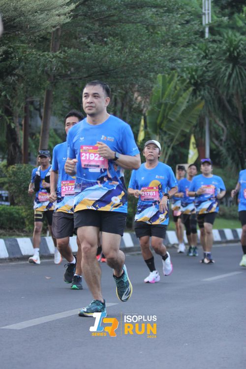 Race photo from Isoplus Run 2024 Surabaya