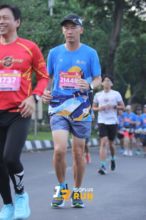 Race photo from Isoplus Run 2024 Surabaya