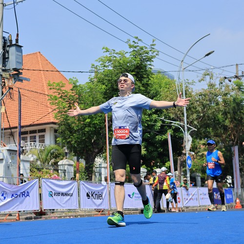 Race photo from SURABAYA ISOPLUS MARATHON 2026