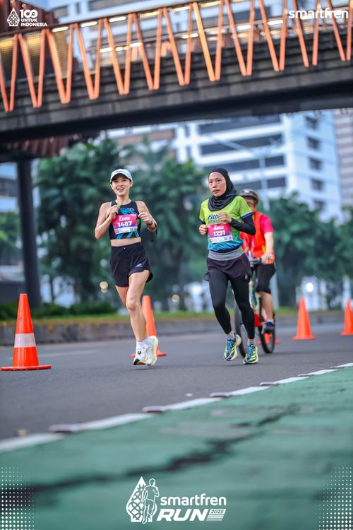Race photo from Smartfren Run 2025 