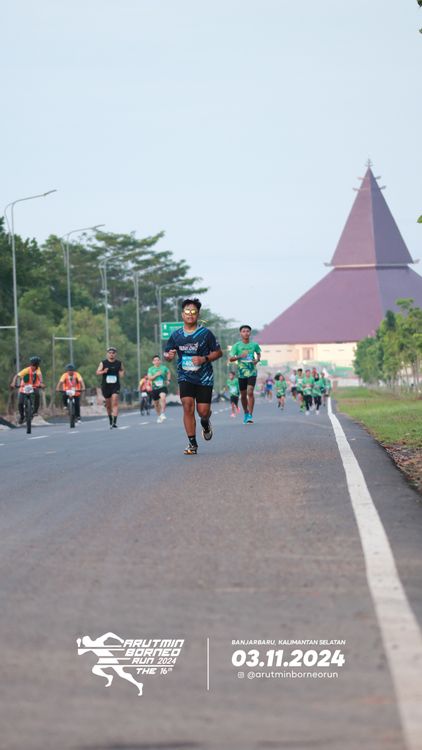 Race photo from Arutmin Borneo Run 2024