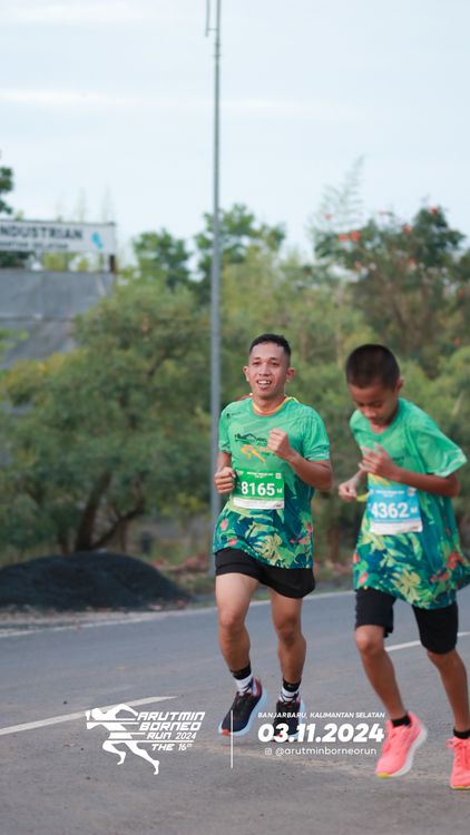 Race photo from Arutmin Borneo Run 2024