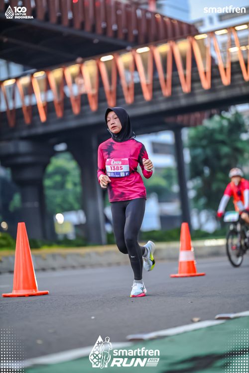 Race photo from Smartfren Run 2025 