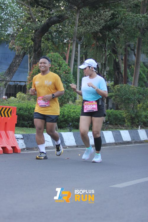 Race photo from Isoplus Run 2024 Surabaya