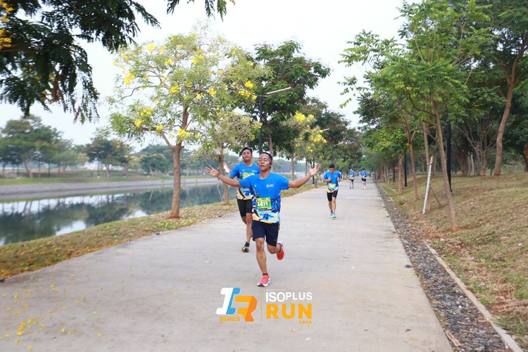 Race photo from ISOPlus Run 2024 Jakarta