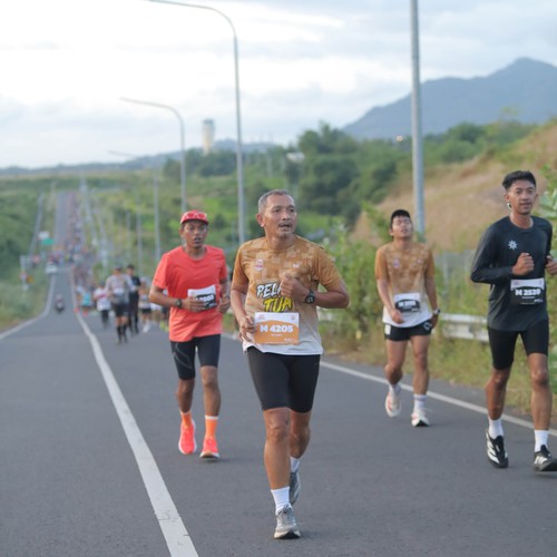 Race photo from KEDIRI HALF MARATHON 2026