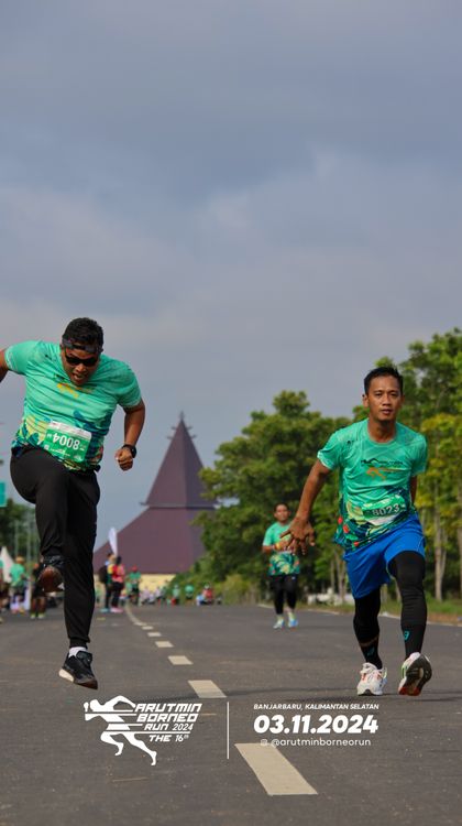 Race photo from Arutmin Borneo Run 2024