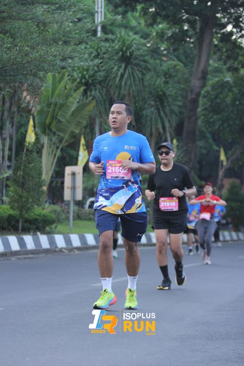 Race photo from Isoplus Run 2024 Surabaya