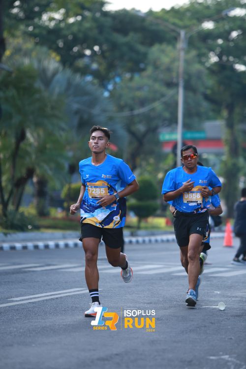 Race photo from Isoplus Run 2024 Surabaya