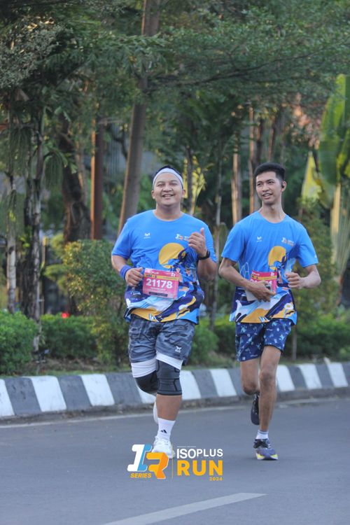 Race photo from Isoplus Run 2024 Surabaya