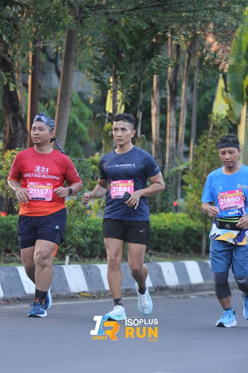 Race photo from Isoplus Run 2024 Surabaya