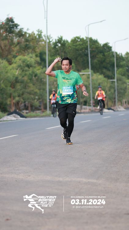 Race photo from Arutmin Borneo Run 2024