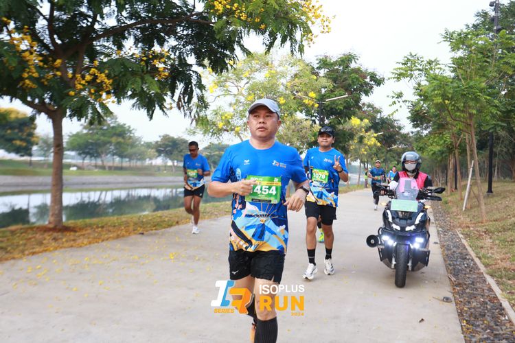 Race photo from ISOPlus Run 2024 Jakarta
