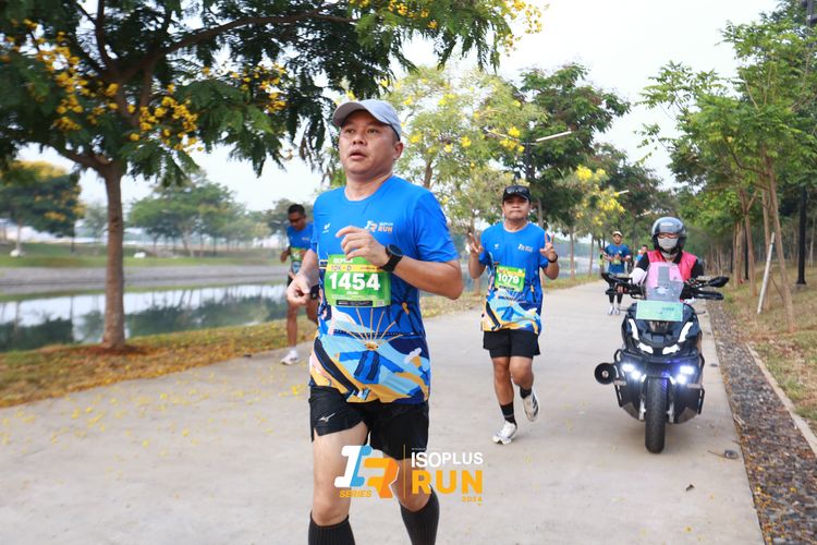 Race photo from ISOPlus Run 2024 Jakarta