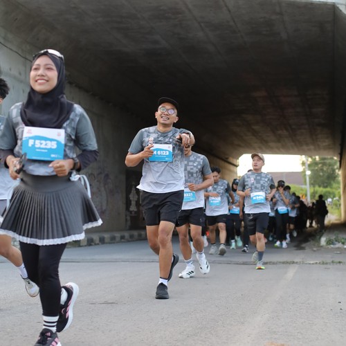 Race photo from KEDIRI HALF MARATHON 2026