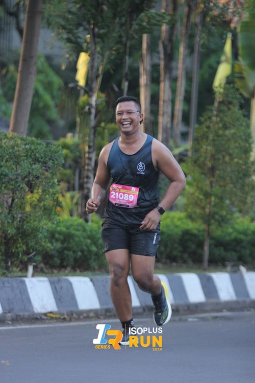 Race photo from Isoplus Run 2024 Surabaya