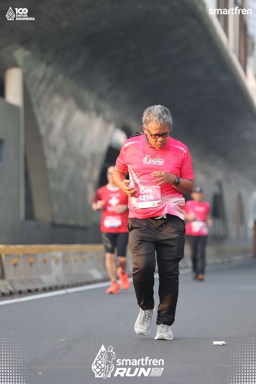 Race photo from Smartfren Run 2025 