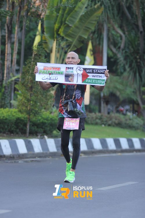 Race photo from Isoplus Run 2024 Surabaya