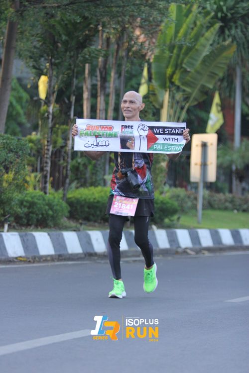 Race photo from Isoplus Run 2024 Surabaya
