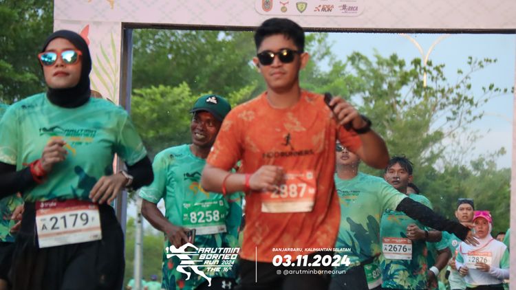 Race photo from Arutmin Borneo Run 2024