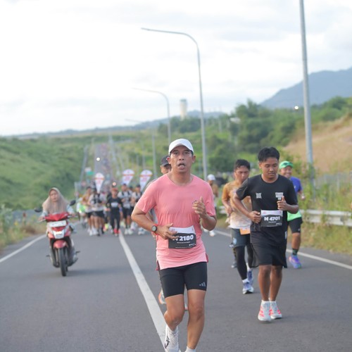 Race photo from KEDIRI HALF MARATHON 2026