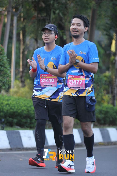 Race photo from Isoplus Run 2024 Surabaya