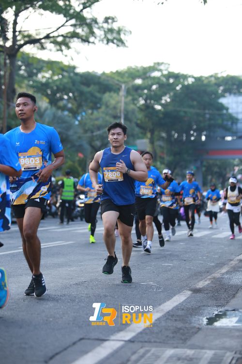 Race photo from Isoplus Run 2024 Surabaya