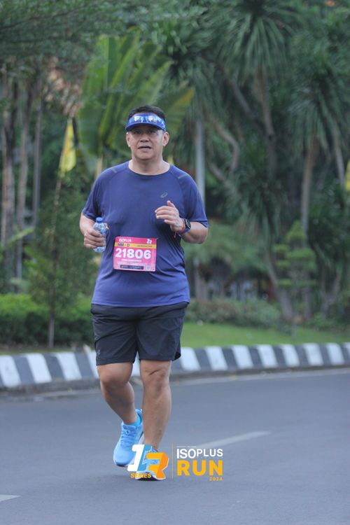 Race photo from Isoplus Run 2024 Surabaya