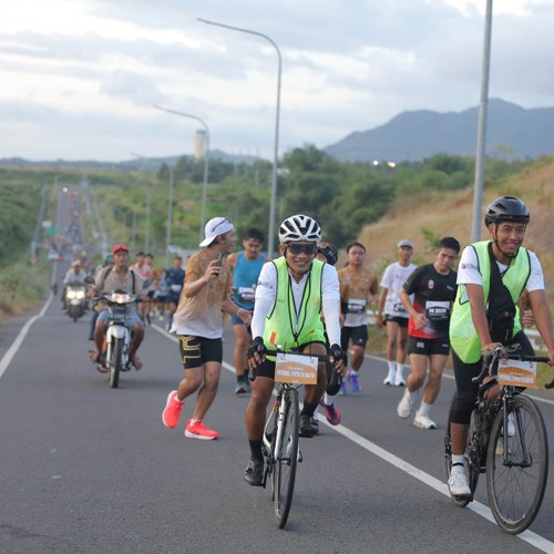 Race photo from KEDIRI HALF MARATHON 2026