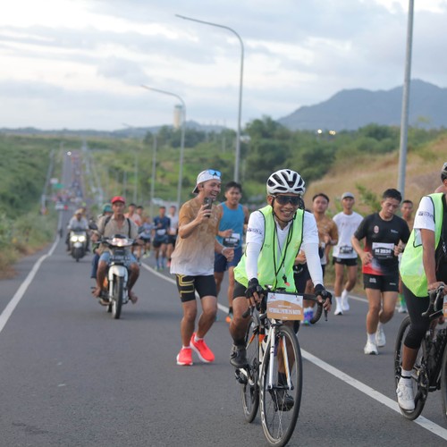 Race photo from KEDIRI HALF MARATHON 2026