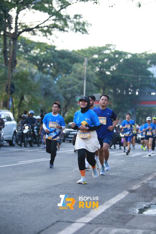 Race photo from Isoplus Run 2024 Surabaya