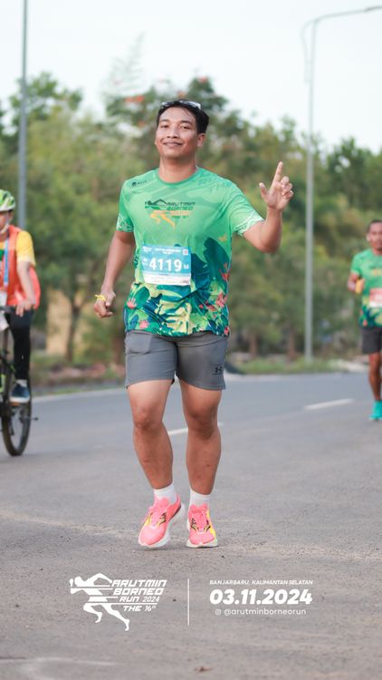 Race photo from Arutmin Borneo Run 2024