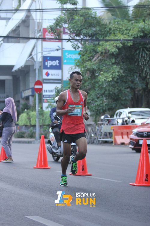 Race photo from Isoplus Run 2024 Surabaya