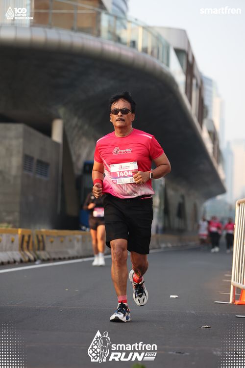 Race photo from Smartfren Run 2025 
