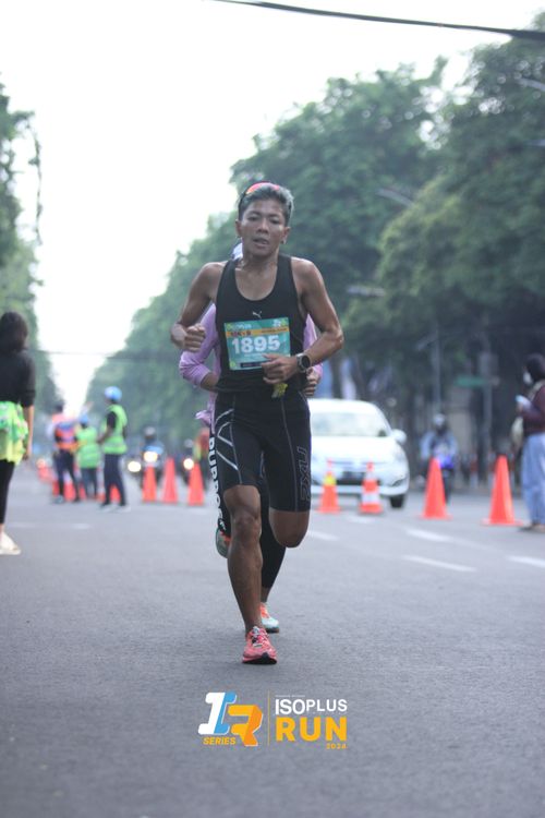 Race photo from Isoplus Run 2024 Surabaya