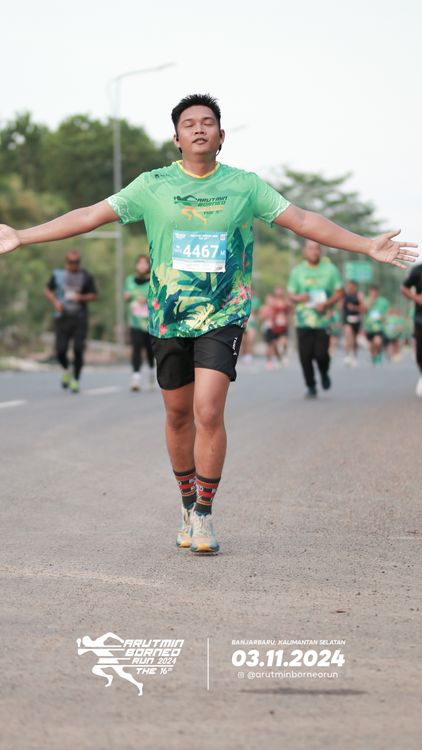 Race photo from Arutmin Borneo Run 2024