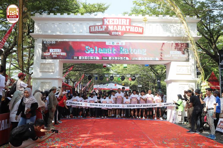 Race photo from Kediri Half Marathon 2024
