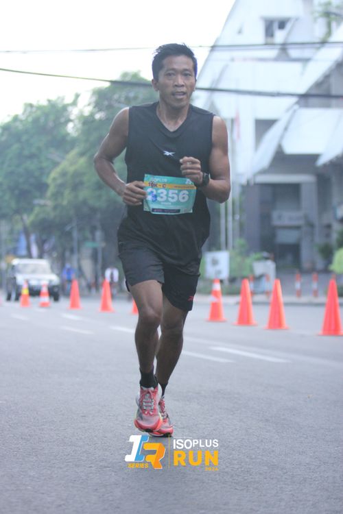 Race photo from Isoplus Run 2024 Surabaya