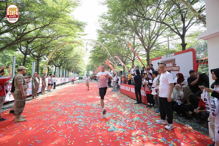 Race photo from Kediri Half Marathon 2024