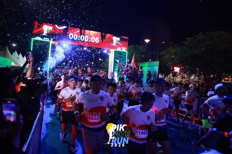 Race photo from PIK NITE RUN 2025