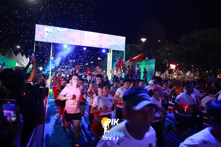 Race photo from PIK NITE RUN 2025