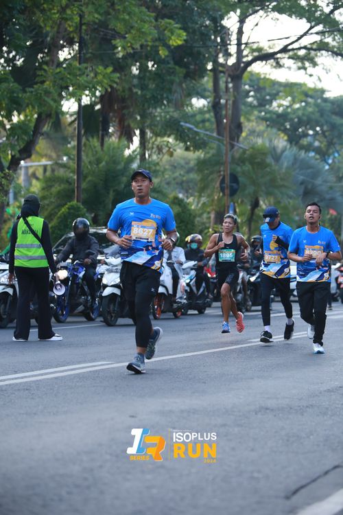 Race photo from Isoplus Run 2024 Surabaya
