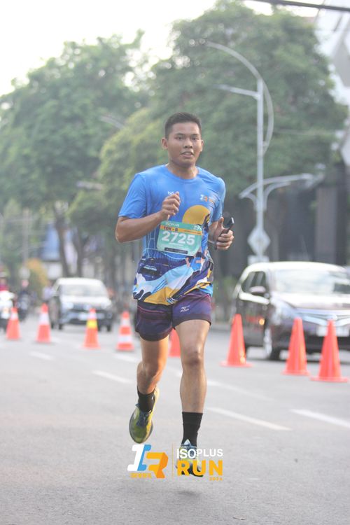 Race photo from Isoplus Run 2024 Surabaya