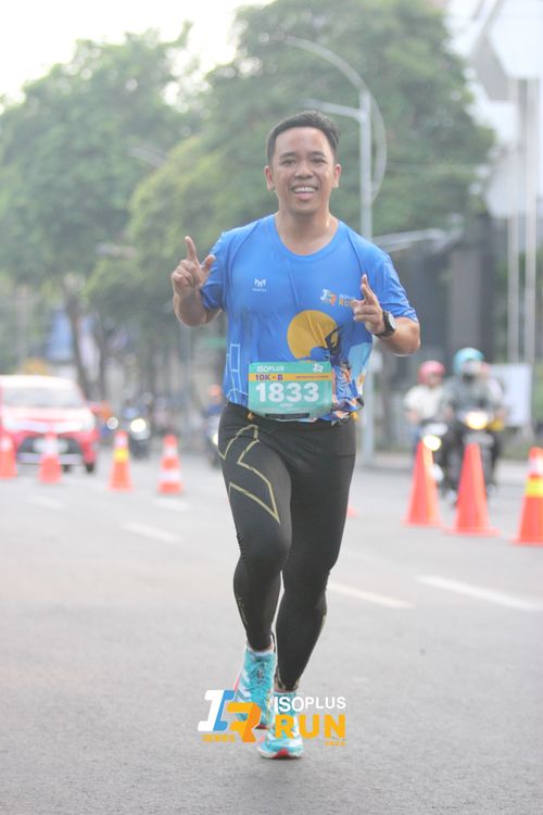 Race photo from Isoplus Run 2024 Surabaya