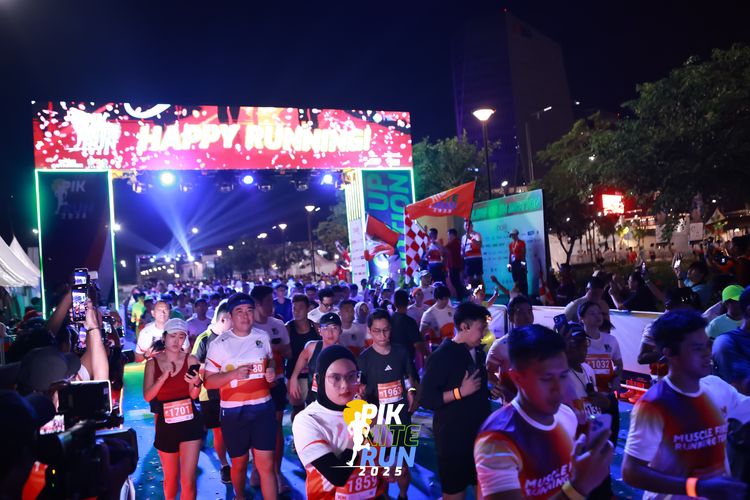 Race photo from PIK NITE RUN 2025