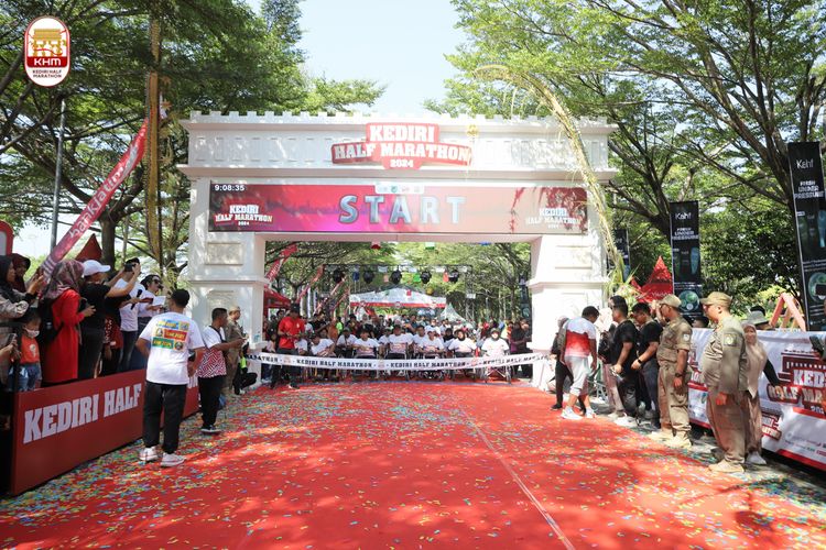 Race photo from Kediri Half Marathon 2024
