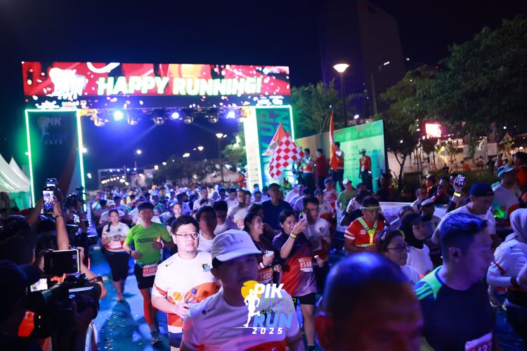 Race photo from PIK NITE RUN 2025